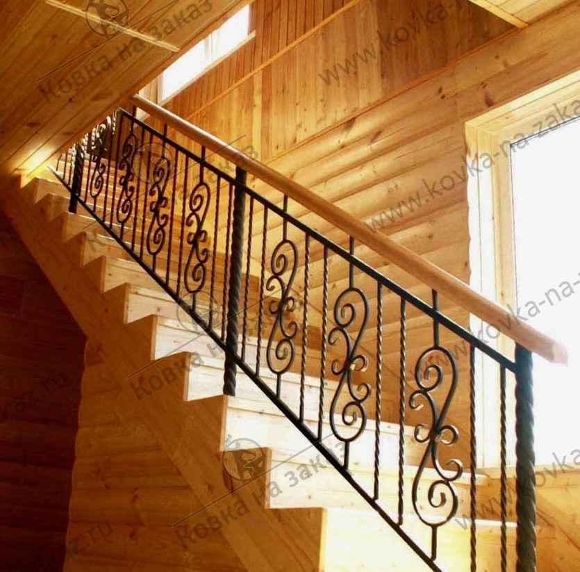 Перила на&nbsp;лестницу в&nbsp;деревянный дом, фото 1